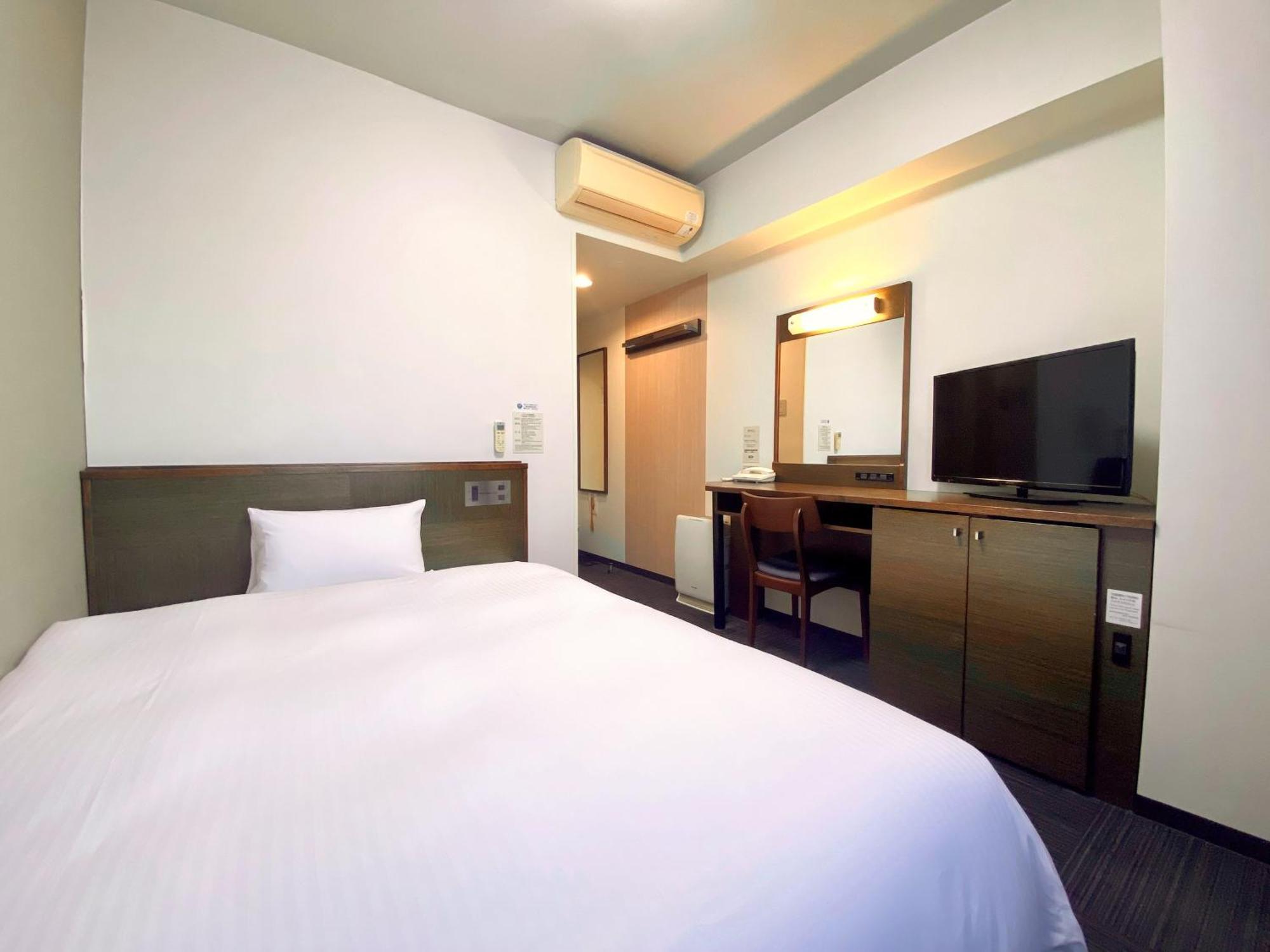 Hotel Route-Inn Ashikaga Ekimae מראה חיצוני תמונה